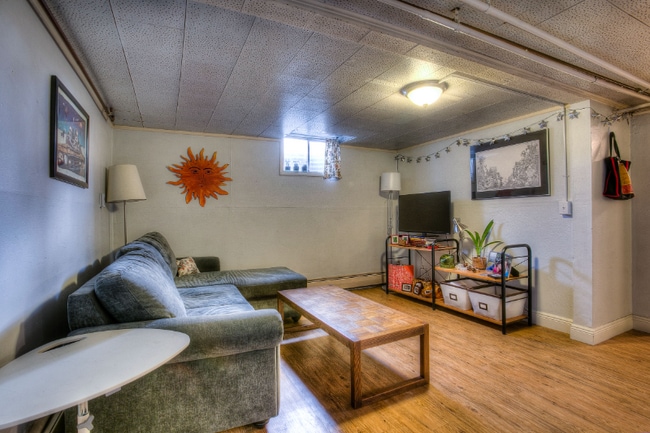 Photo - 401.5 Lilac Ln