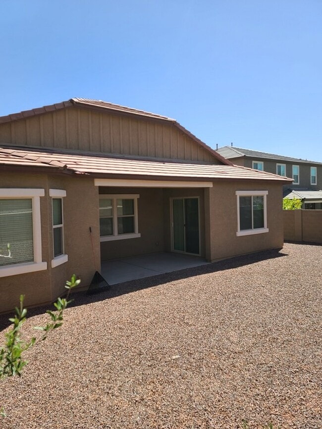 Photo - Spacious 4 Bed, 3.5 Bath Anthem Home with Modern Amenities and Prime Location