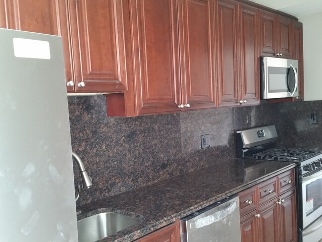 Photo - 1303 W Pratt Blvd Unidad 3W