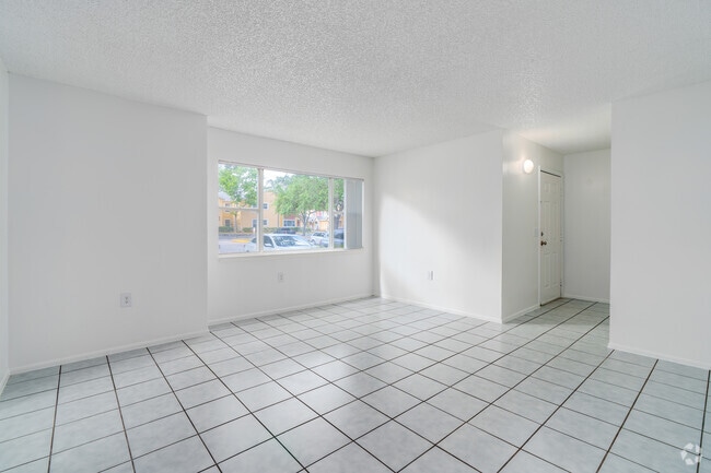 3 habitaciones, 2 baños - 1100 pies cuadrados - Sala de estar