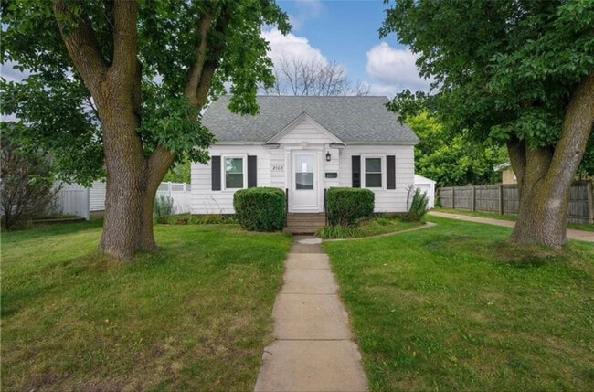 Photo - 2108 Brackett Ave House