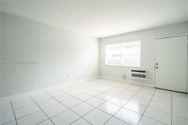 Photo - 7829 Carlyle Ave Unit 2