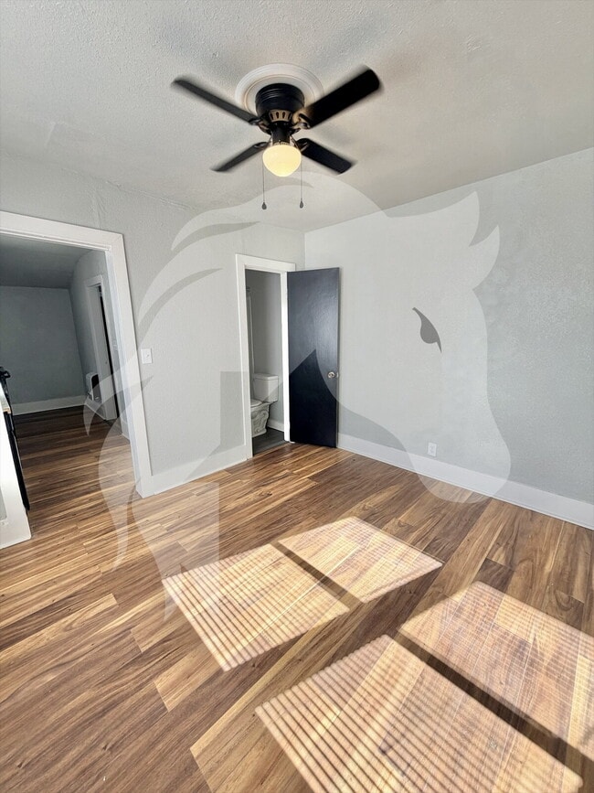 Photo - 332 S Pine St