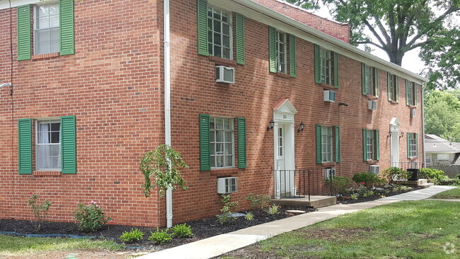 Exterior overlooking 57th Street - Park Hill Apartments