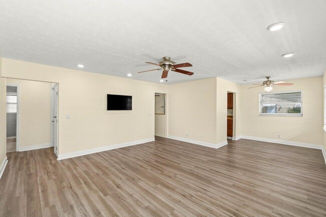 Photo - 640 Jaeger Dr