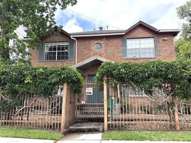 Photo - 1840 Branard St Unidad 2