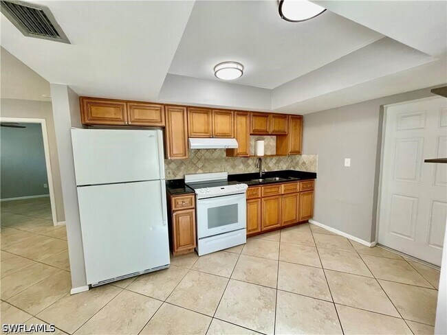 Photo - 632 108th Ave N