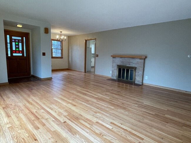 Photo - Hartland Single Family Ranch Home, 3 Bed, 1.5 Bath, Attached Garage