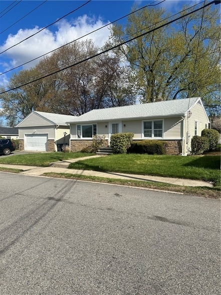 Photo - 151 Chestnut Hill Ave