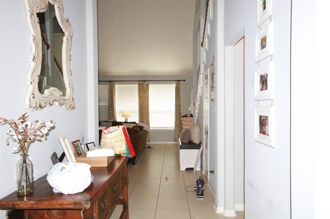 Photo - 18118 Yellowstone Trail