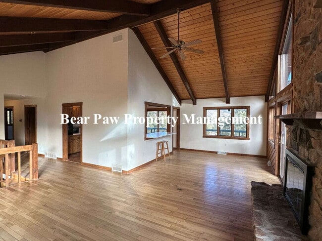 Photo - "Charming Floyd Hill Retreat: 3-Bed, 3-Bath on Clear Creek Road!"