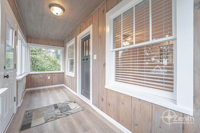 Photo - 2541 SW 6th Ave