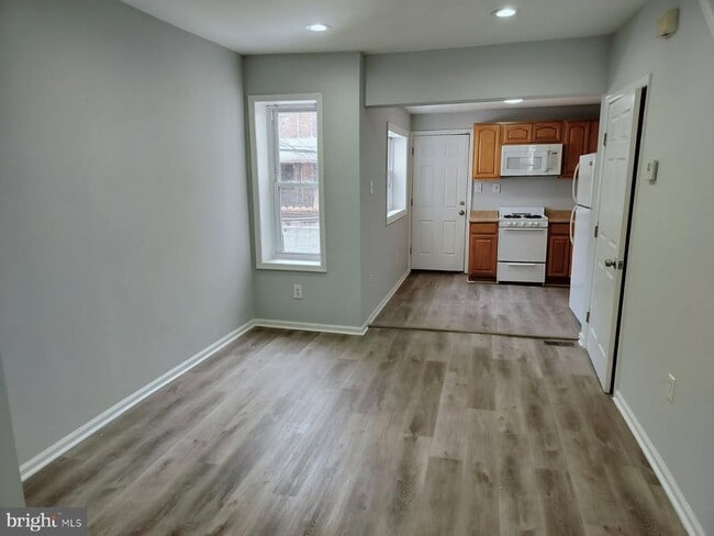 Photo - 2143 S Beechwood St