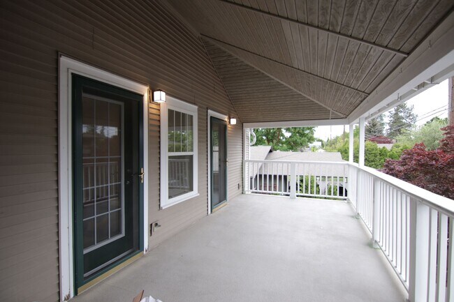 Building Photo - 1128 E 29th Ave Unit 1