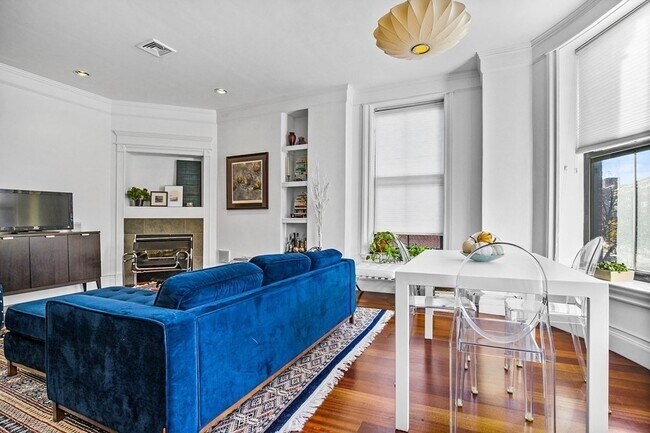 Photo - 692 Tremont St Unidad 4 Rental