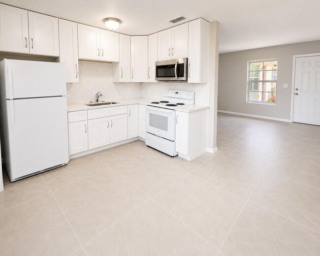 Building Photo - 1794 Juno Rd Unit 2
