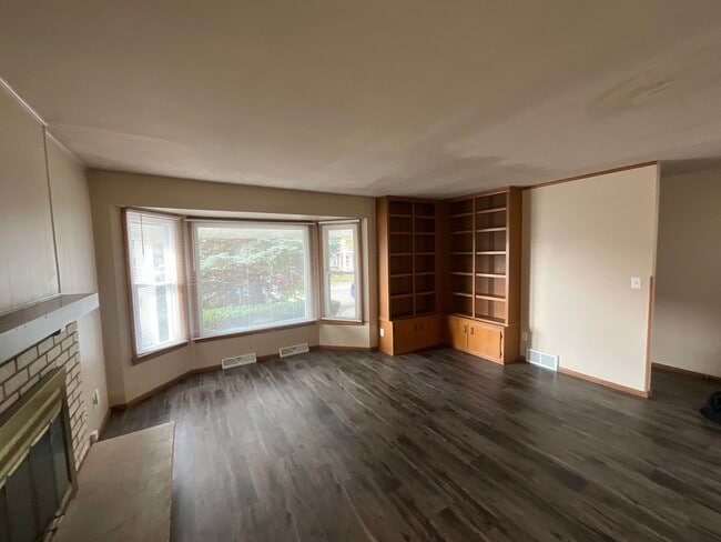 Photo - 3850 S 75th St Unit 3850 S 75th St #1