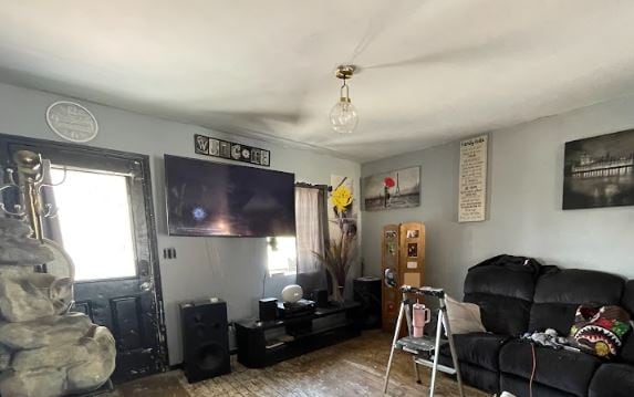 Photo - 211 Allen St