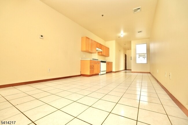 Photo - 138 Fleming Ave Unit 3C