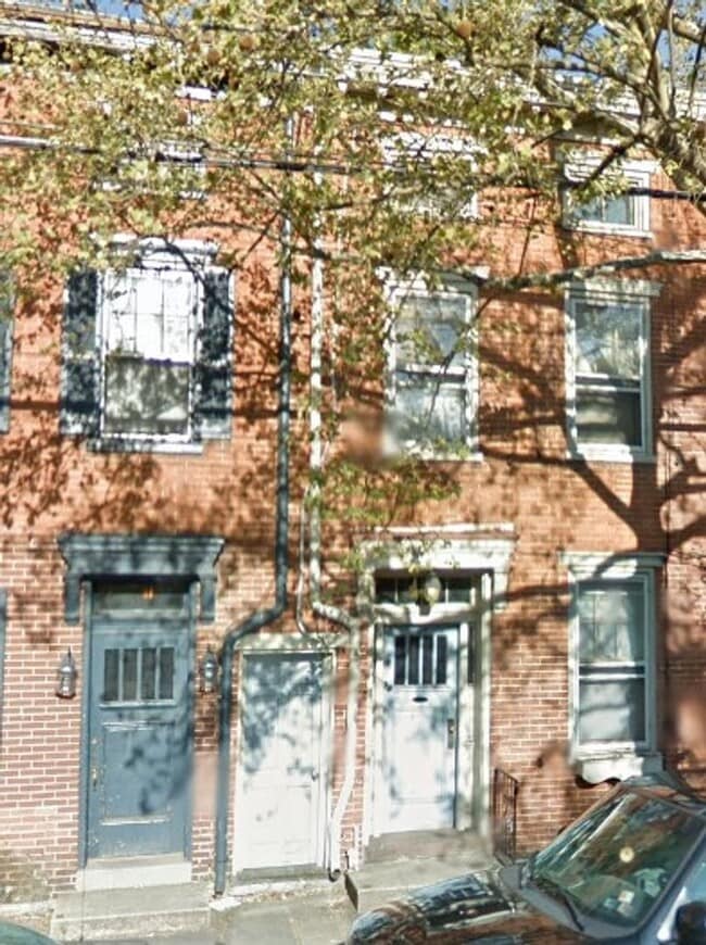 Building Photo - 114 S West St Unit Apt 1