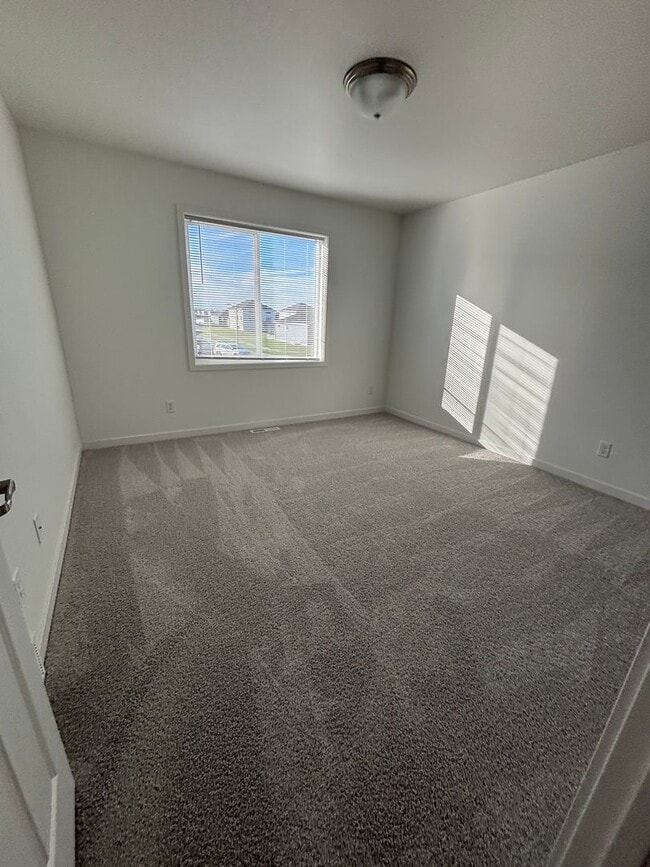 Photo - 3 Bed 3 Bath Townhome