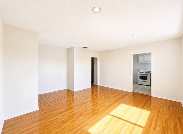 Photo - 1372 W 36th St Unidad 4