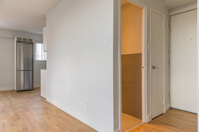 Photo - 99 Tyndall Ave Unit 701