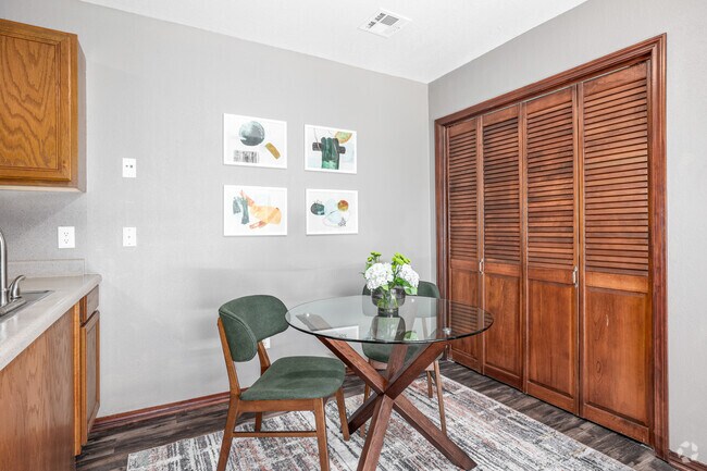 B5 - 2BR, 2BA - 1450SF - Dining room