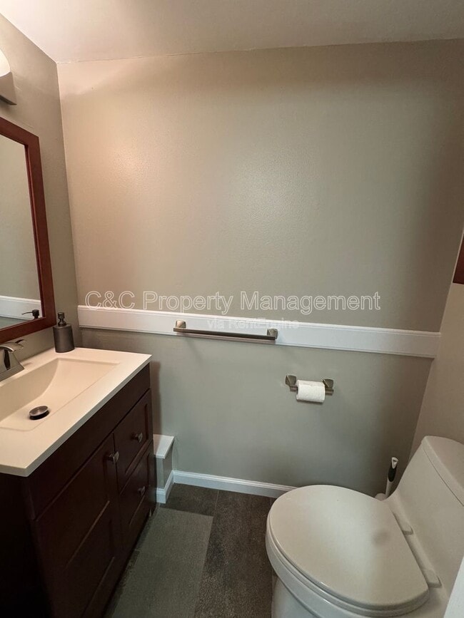 Photo - 912 Sunnybrae Ln