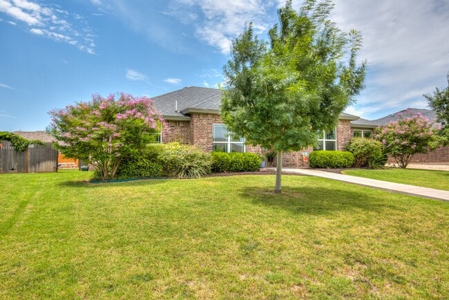 Photo - 5022 Red Oak Ln