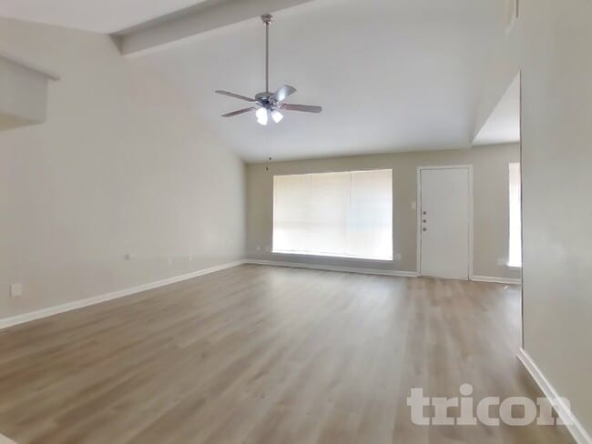 Photo - 18711 Highland Trail