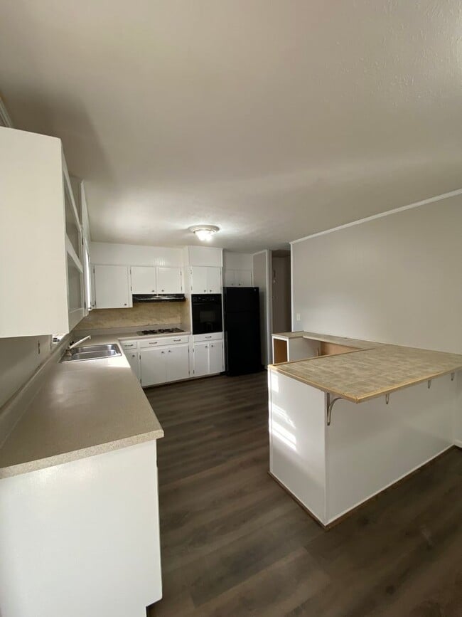 Photo - 18 Edwin Ave