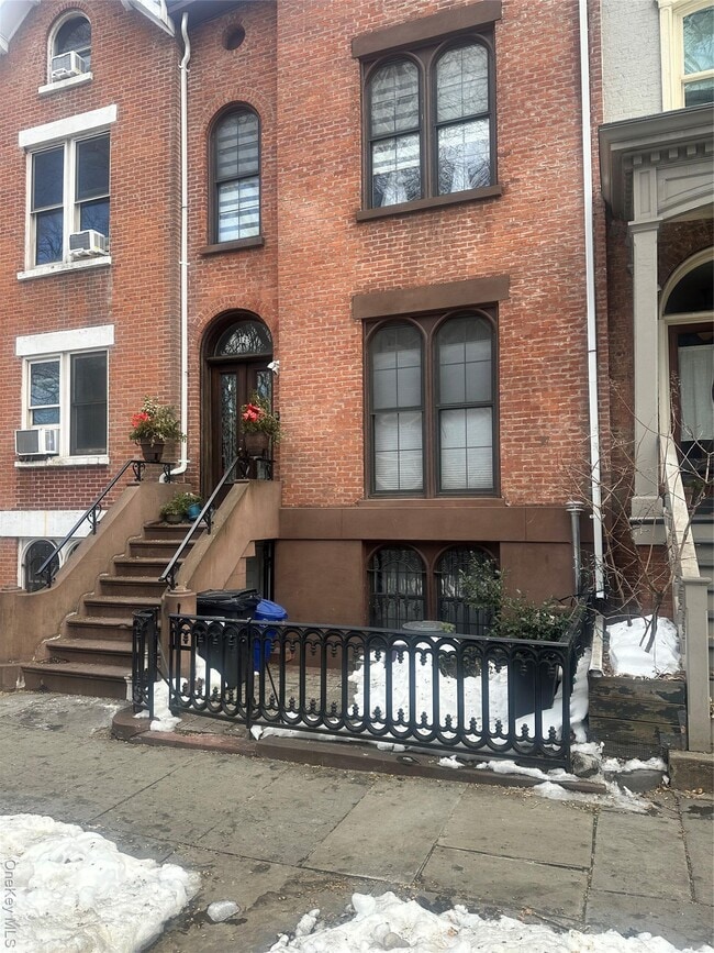 Building Photo - 125 Vanderbilt Ave