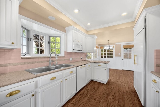 Photo - Charming La Habra Heights Home with Scenic Views – 2 Bed, 2 Bath