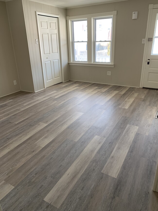 Building Photo - 8 Hillside Ave Unit #10