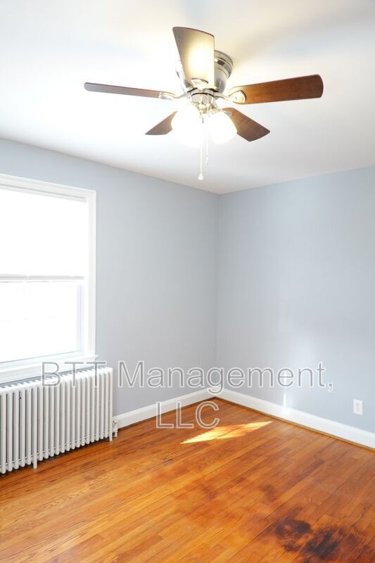 Photo - 8207 Garland Ave Unidad #1