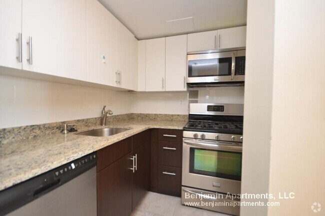 Building Photo - 217 Freeman St Unit 905 Rental