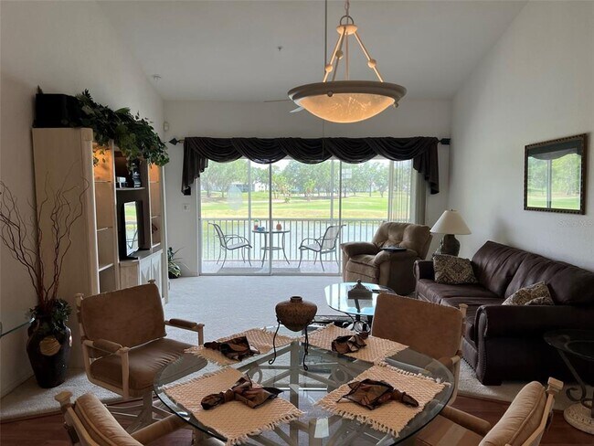Photo - 6632 Pineview Terrace Unidad 10-201