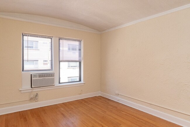 Photo - 556 W Arlington Pl Unit K09J