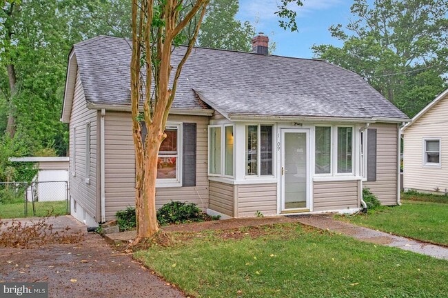 Photo - 1009 Tyler Ave