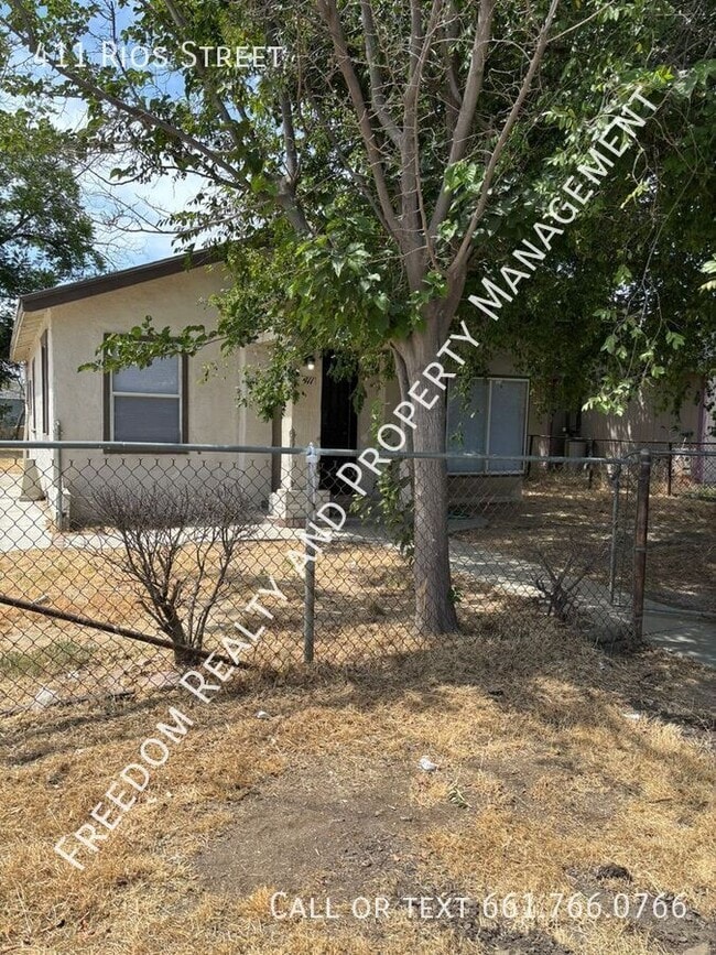 Photo - 411 Rios St House