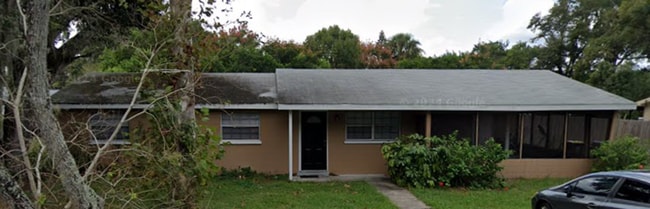 Building Photo - Charming Three-Bedroom, Two-Bathroom Singl...
