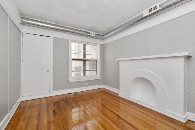 Photo - 4230-38 Michigan