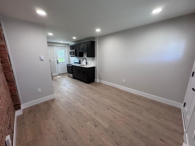 Photo - Trendy Urban Loft