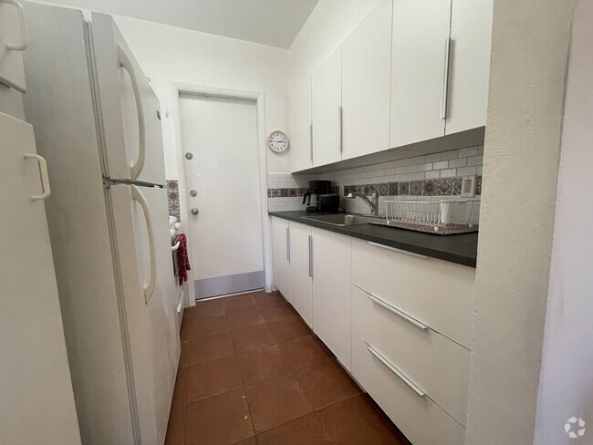 Building Photo - 653 Michigan Ave Unit 10 Rental