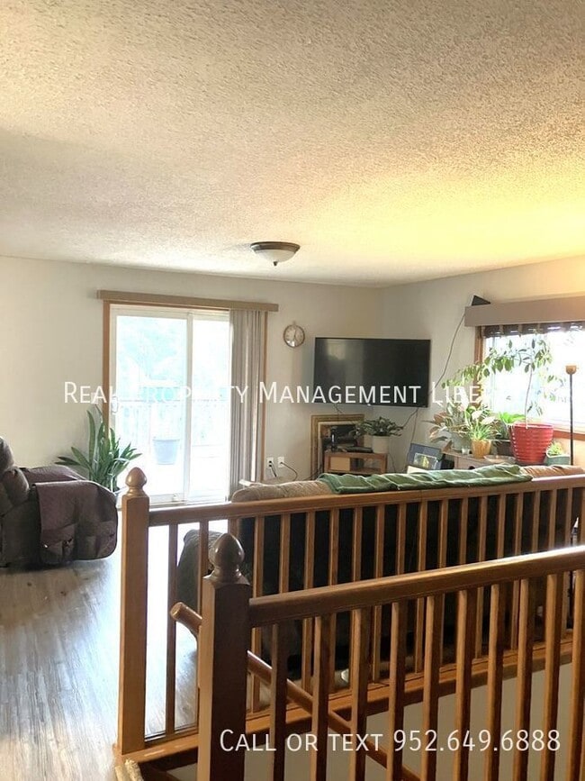 Photo - 1301 Polk St S