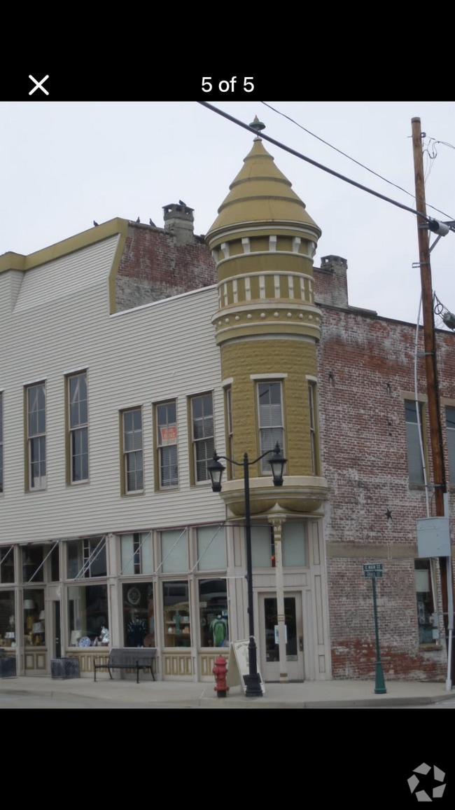 Building Photo - 140 E Main St Rental