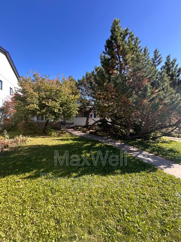7911-7119 119 St NW