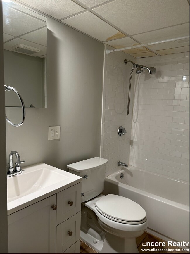 Photo - 1247 Beacon St Unit 3