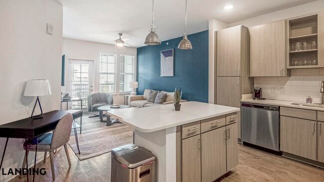 Photo - 599 Tapestry Lp Unit 06-312